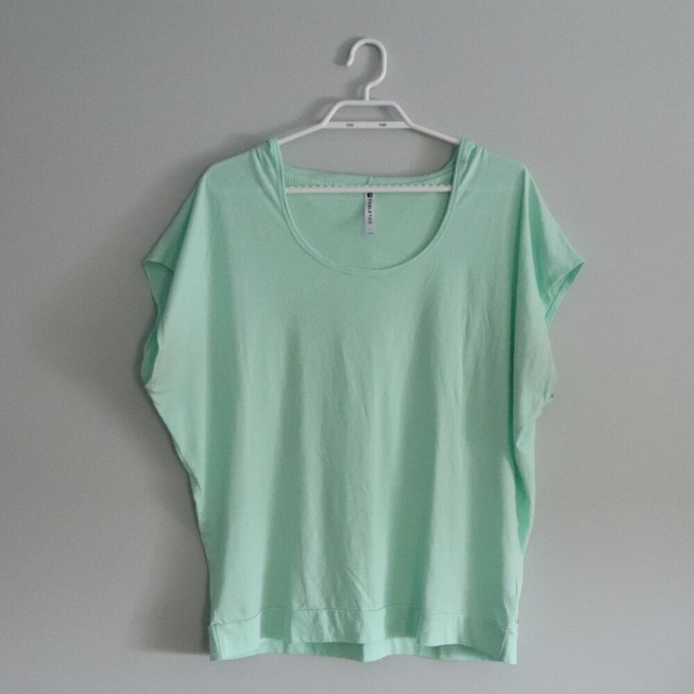 Fabletics Women's Mint Green Sz Lrg Love Activewear Stretch Light Hoodie Sweater